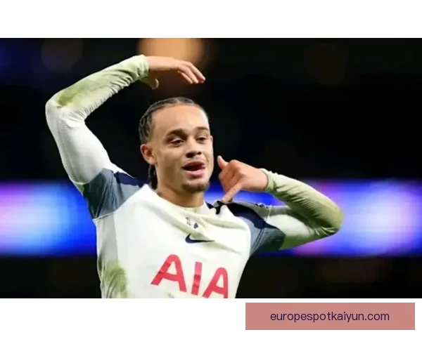 哈维·西蒙斯技术细腻表现稳健